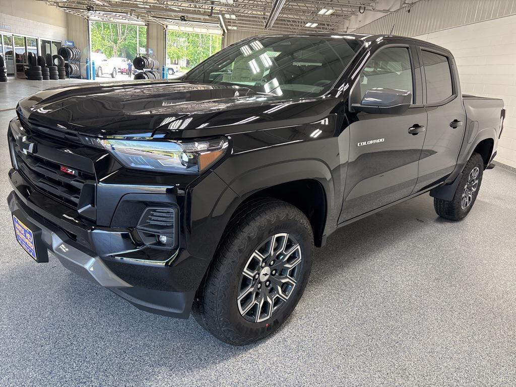 new 2025 Chevrolet Colorado car, priced at $42,320