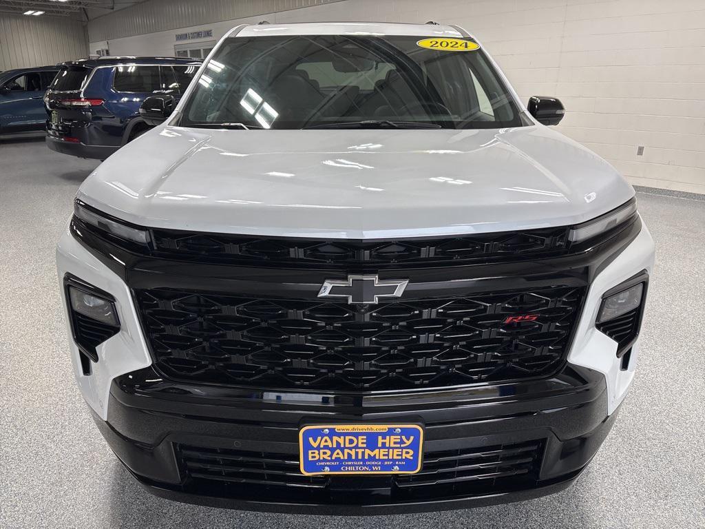 used 2024 Chevrolet Traverse car, priced at $50,699