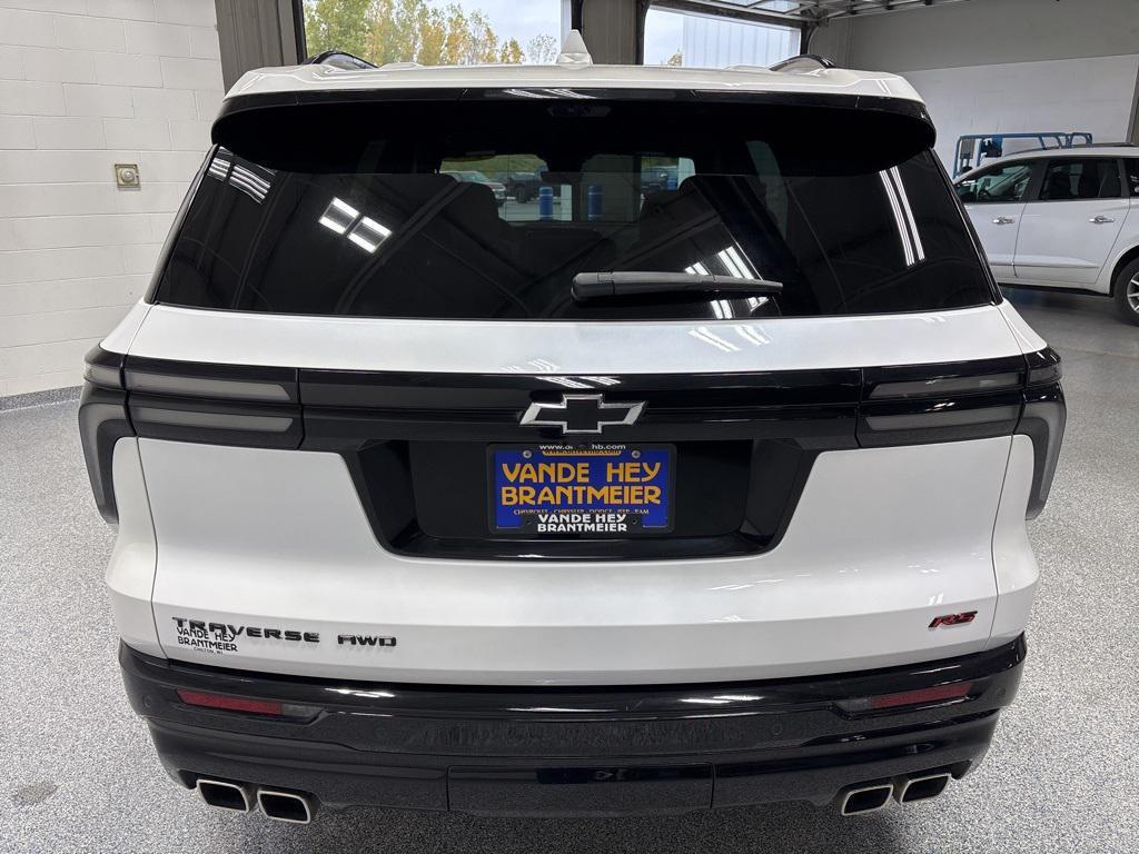 used 2024 Chevrolet Traverse car, priced at $50,699
