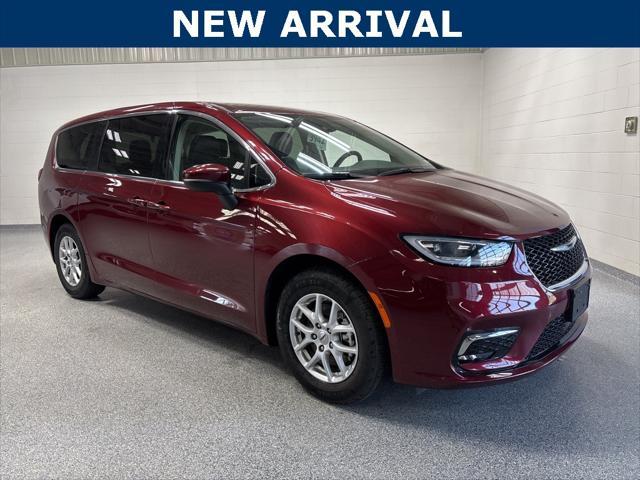 used 2023 Chrysler Pacifica car, priced at $27,399