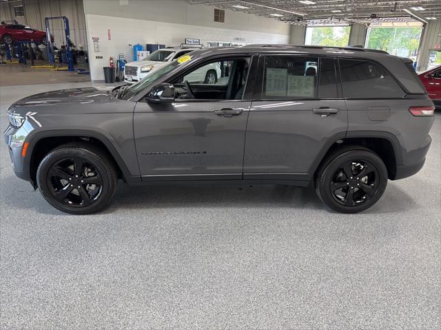 used 2025 Jeep Grand Cherokee car, priced at $45,599