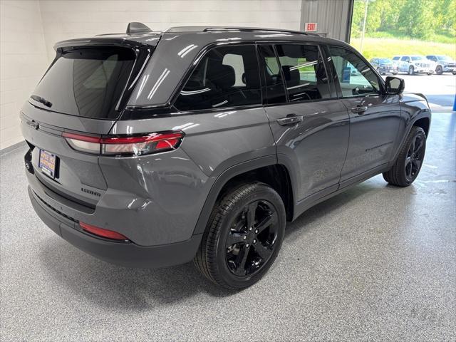 used 2025 Jeep Grand Cherokee car, priced at $45,599
