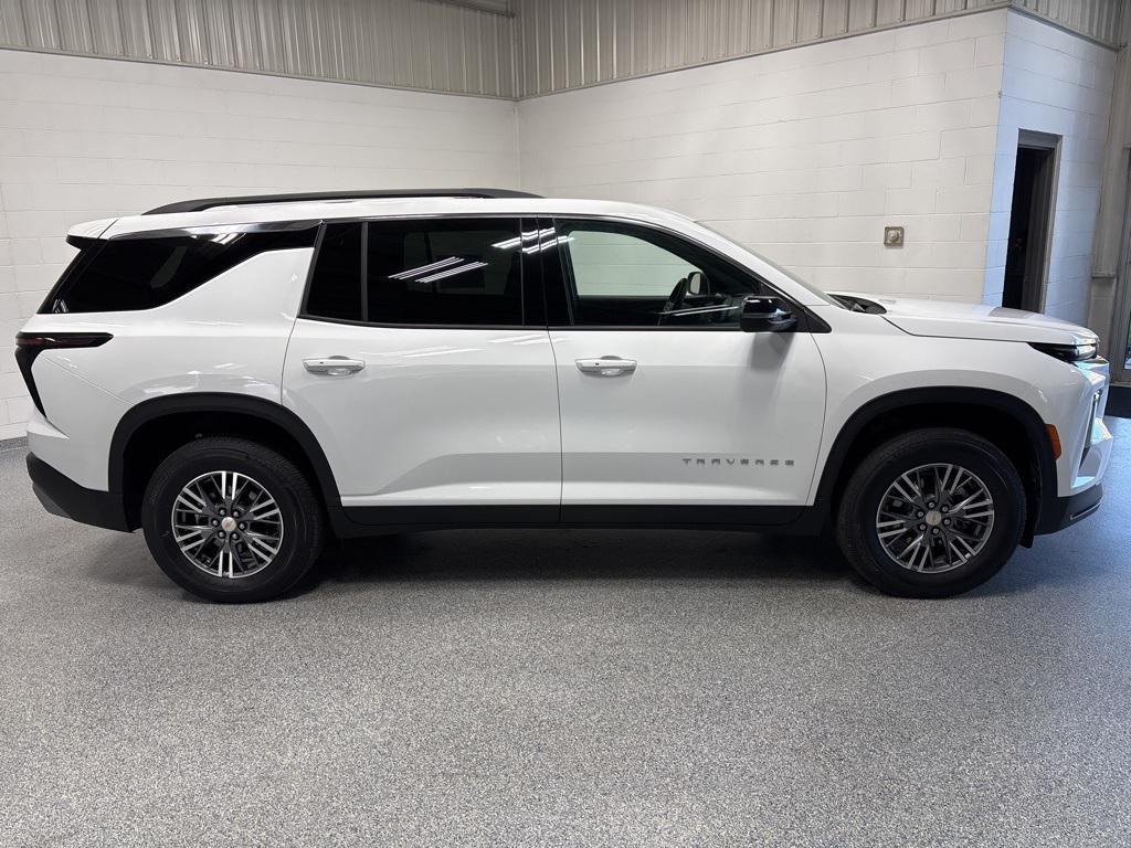 used 2025 Chevrolet Traverse car, priced at $38,999