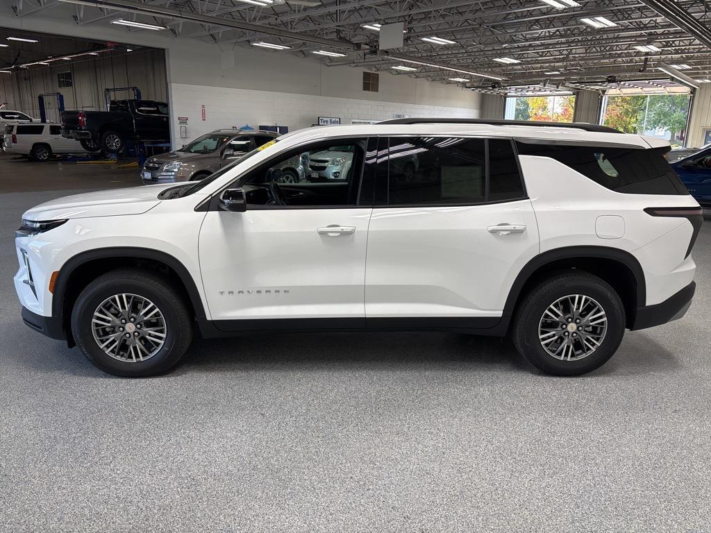used 2025 Chevrolet Traverse car, priced at $38,999