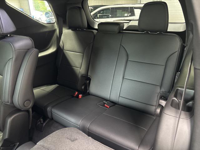 new 2026 Chevrolet Traverse car, priced at $45,420