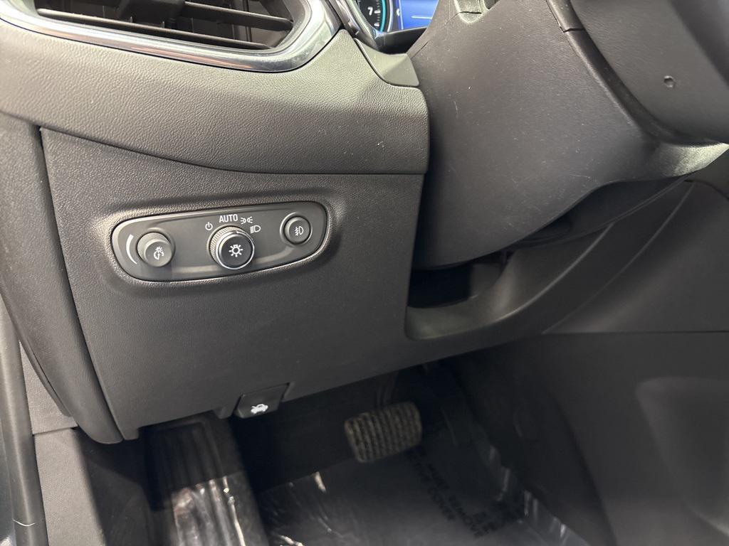 used 2021 Chevrolet Equinox car, priced at $18,349