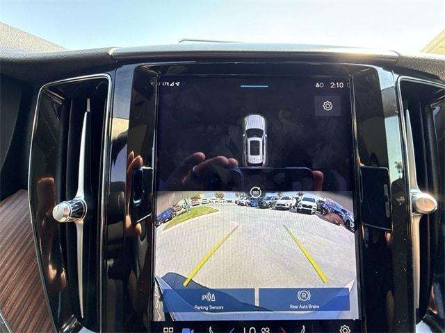 used 2023 Volvo XC60 Recharge Plug-In Hybrid car, priced at $35,674