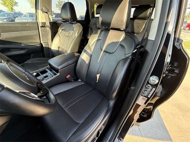 used 2024 Kia Sorento car, priced at $26,903