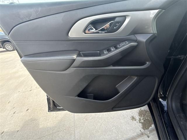 used 2023 Chevrolet Traverse car, priced at $29,984