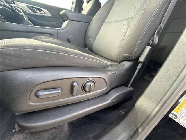 used 2023 Chevrolet Traverse car, priced at $29,984