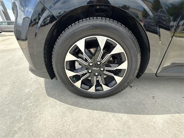 used 2023 Kia Carnival car, priced at $31,252