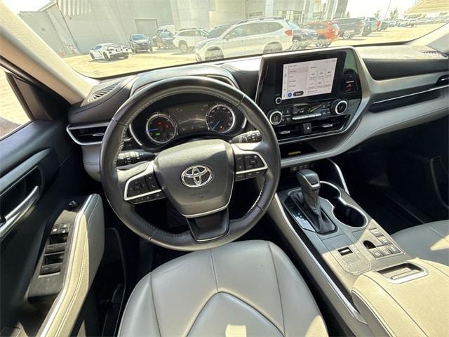 used 2023 Toyota Highlander Hybrid car, priced at $34,981