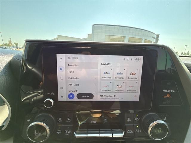 used 2023 Toyota Highlander Hybrid car, priced at $34,981