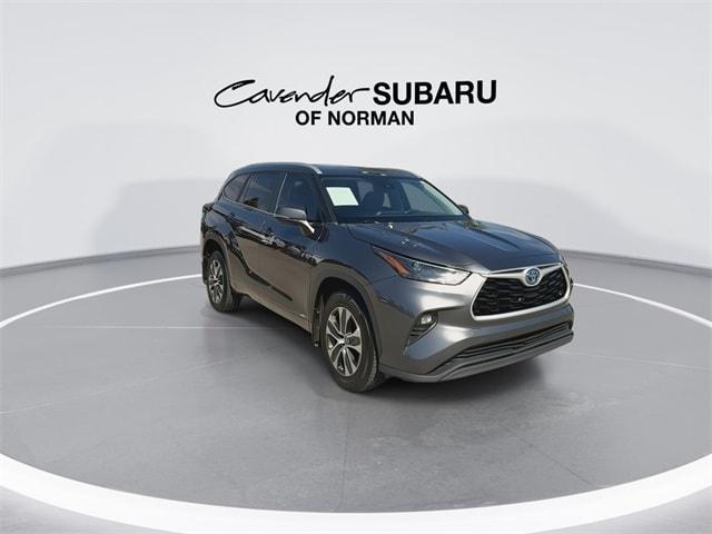 used 2023 Toyota Highlander Hybrid car, priced at $34,981