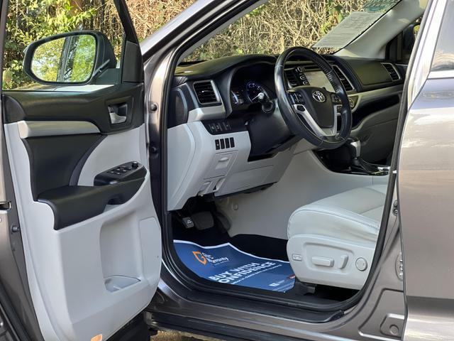 used 2019 Toyota Highlander car, priced at $25,450