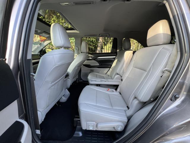 used 2019 Toyota Highlander car, priced at $25,450