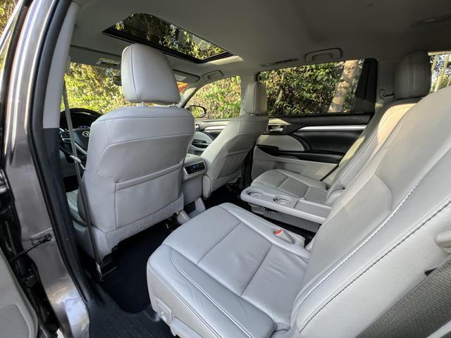 used 2019 Toyota Highlander car, priced at $25,450