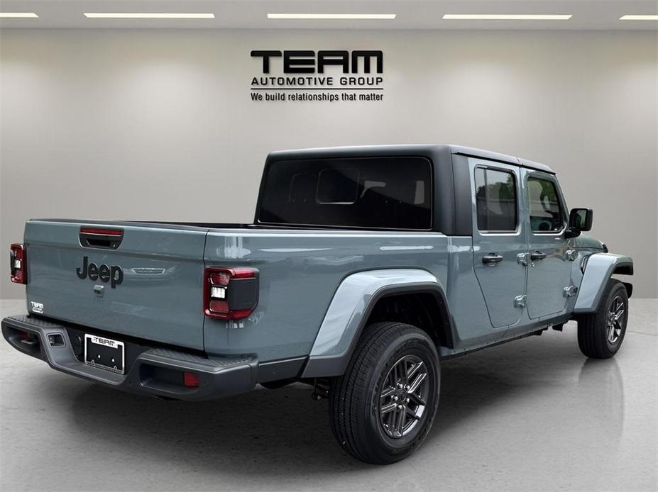 new 2024 Jeep Gladiator car, priced at $44,659