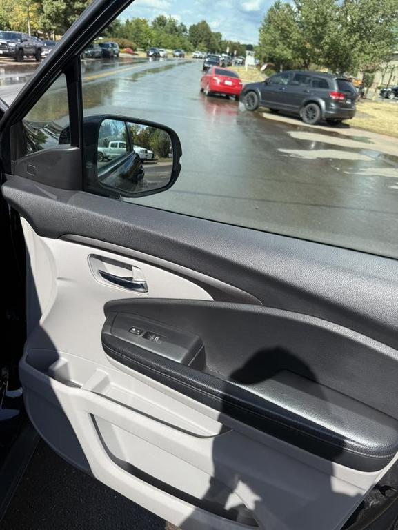 used 2019 Honda Pilot car, priced at $18,999