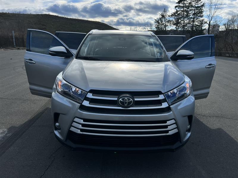 used 2018 Toyota Highlander car, priced at $18,786