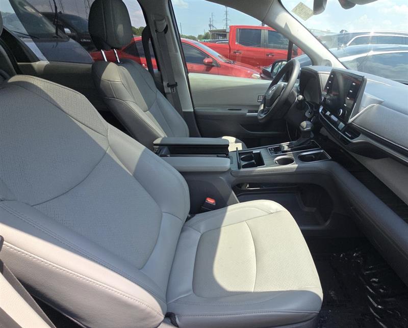 used 2022 Toyota Sienna car, priced at $31,786