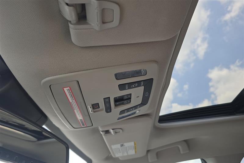 used 2022 Toyota Sienna car, priced at $31,786