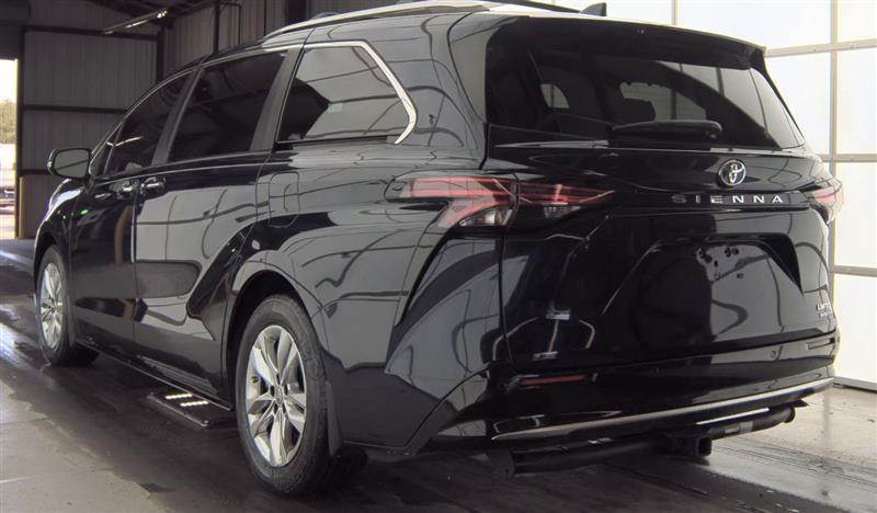 used 2022 Toyota Sienna car, priced at $31,786