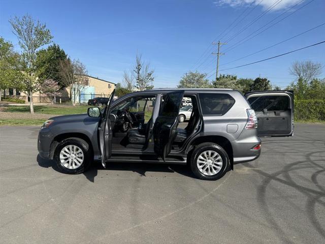 used 2017 Lexus GX 460 car, priced at $25,786