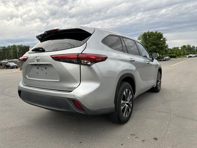 used 2020 Toyota Highlander car, priced at $26,995
