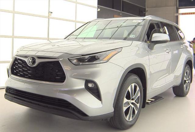 used 2021 Toyota Highlander car, priced at $25,786