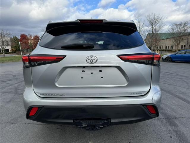 used 2020 Toyota Highlander car, priced at $26,499