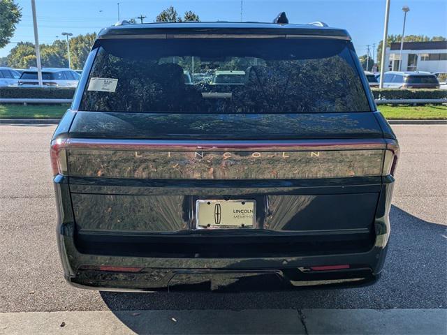 new 2025 Lincoln Navigator car, priced at $103,805
