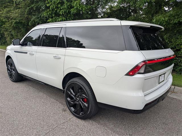 new 2025 Lincoln Navigator car, priced at $112,045
