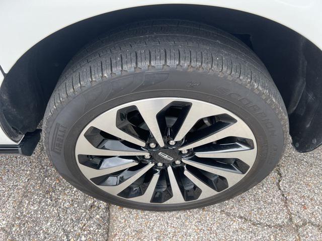 used 2024 Lincoln Navigator car, priced at $81,998