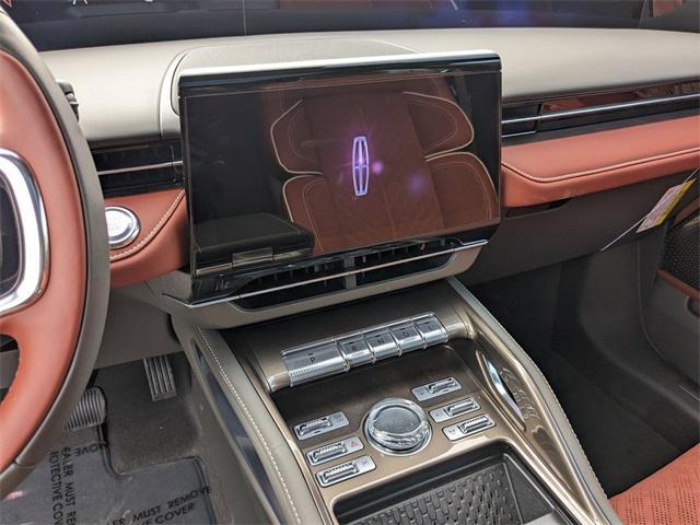 new 2025 Lincoln Nautilus car, priced at $81,395