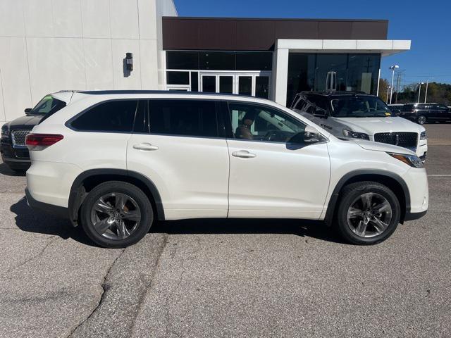 used 2018 Toyota Highlander car, priced at $21,995