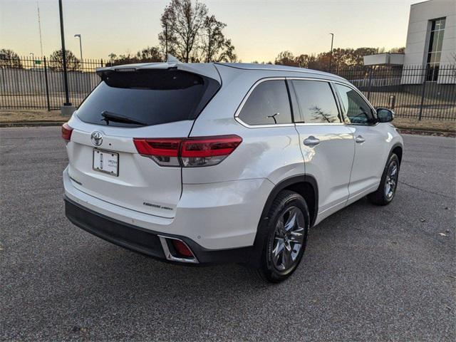 used 2018 Toyota Highlander car, priced at $21,907