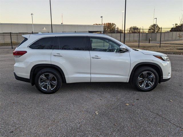 used 2018 Toyota Highlander car, priced at $21,907