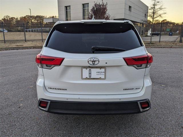 used 2018 Toyota Highlander car, priced at $21,907