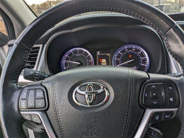 used 2018 Toyota Highlander car, priced at $21,907