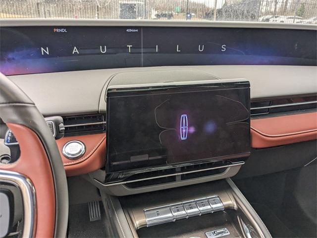 new 2024 Lincoln Nautilus car, priced at $75,195