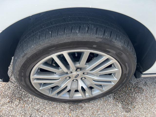 used 2023 Ford Expedition car, priced at $53,999