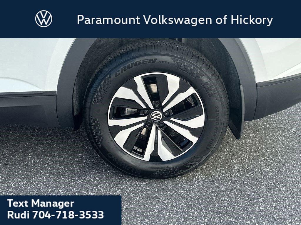 new 2025 Volkswagen Atlas Cross Sport car, priced at $39,011