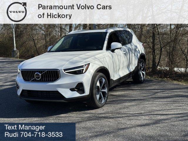 new 2024 Volvo XC40 car, priced at $45,525