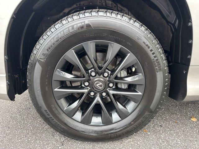 used 2022 Lexus GX 460 car, priced at $54,598