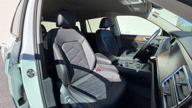 used 2024 Volkswagen Atlas car, priced at $32,900
