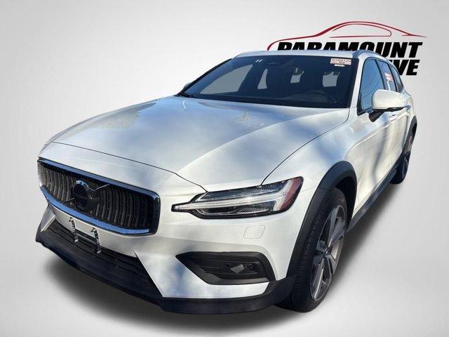 used 2025 Volvo V60 Cross Country car, priced at $41,989