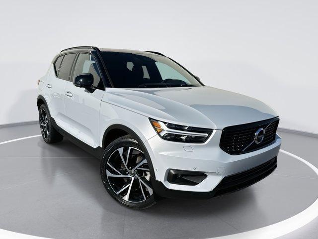 used 2022 Volvo XC40 car, priced at $32,900