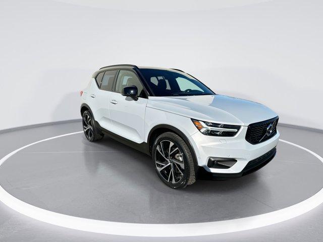 used 2022 Volvo XC40 car, priced at $32,900