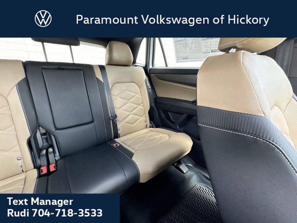 new 2025 Volkswagen Atlas Cross Sport car, priced at $39,011